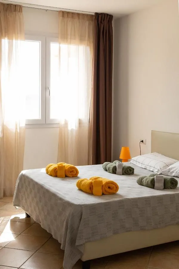 Maris Apartments & Bedrooms Alghero