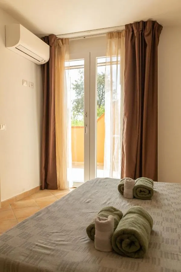 Maris Apartments & Bedrooms Alghero